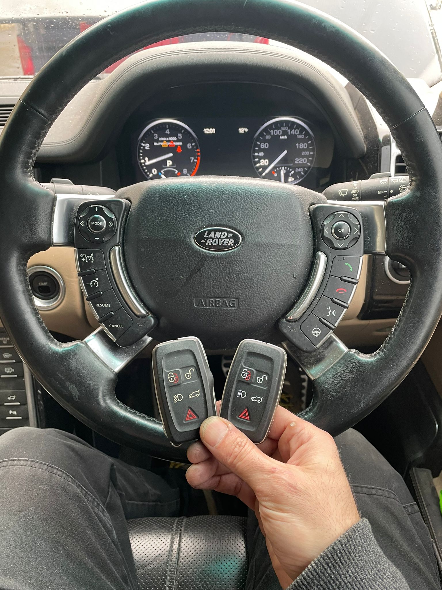Land rover car key replacement locksmith
